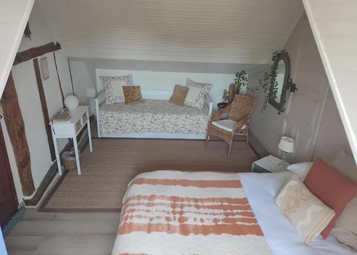 Le Clos Champetre Bed & Breakfast Longue